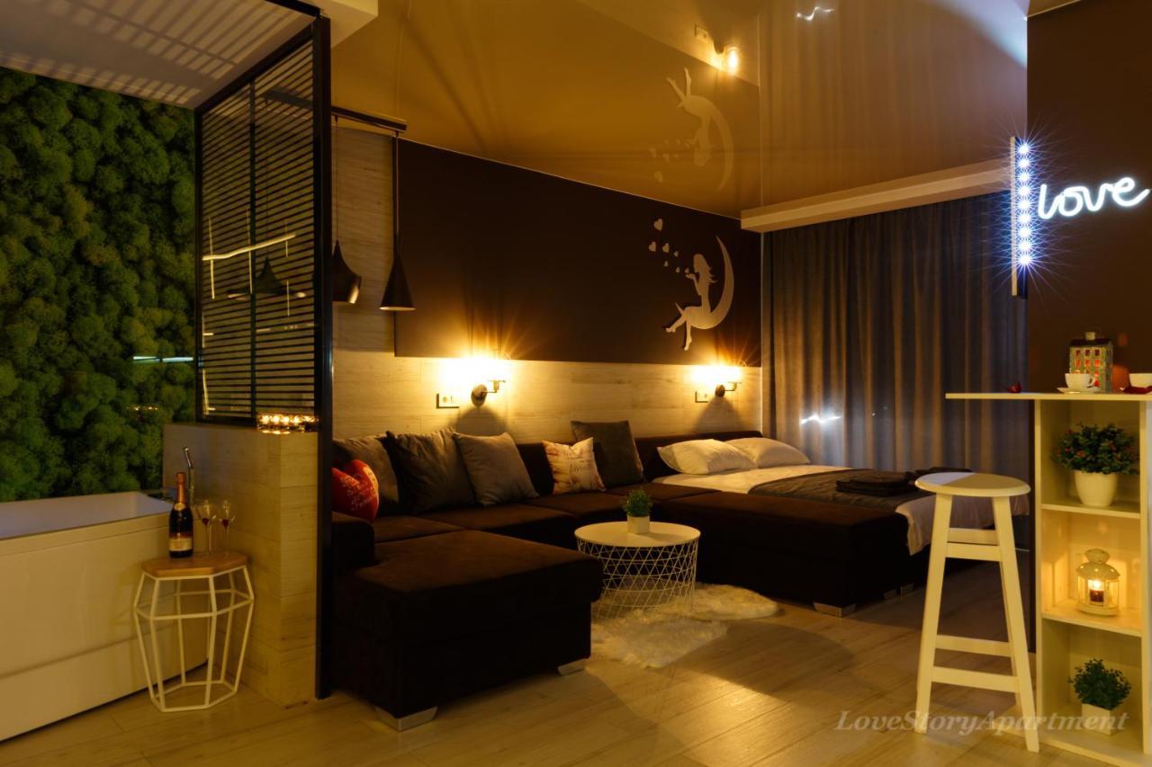 Luxury Apartments «Love Story» イヴァーノ＝フランキーウシク エクステリア 写真