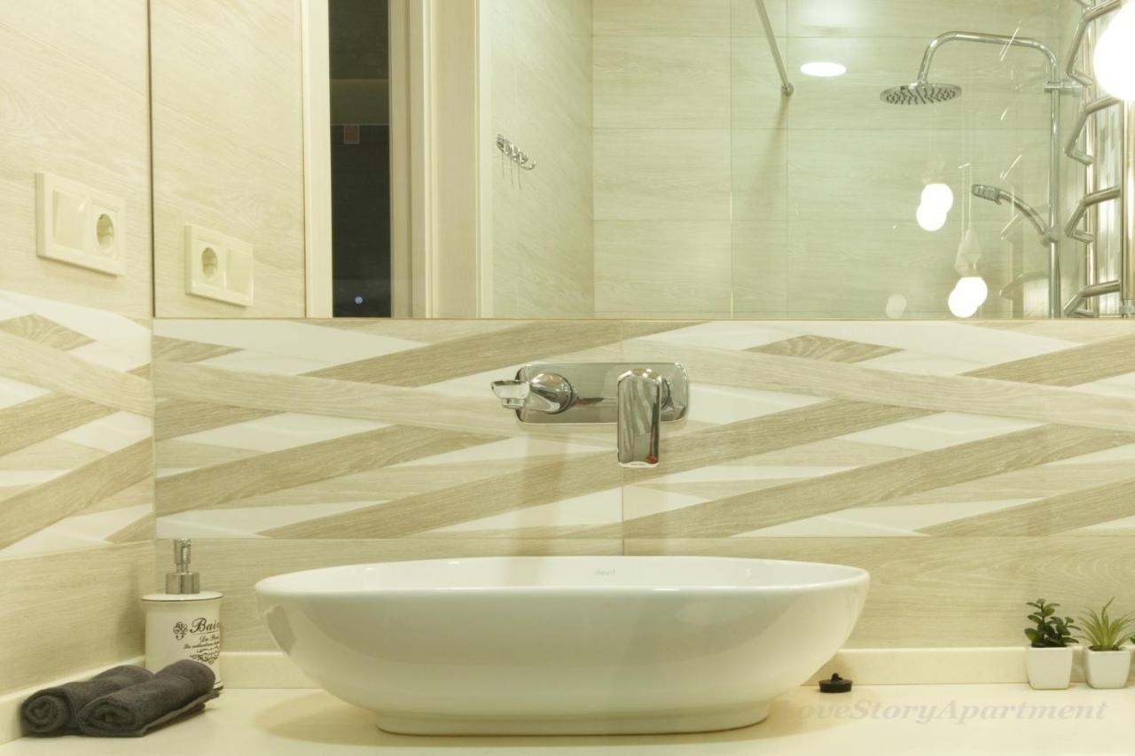 Luxury Apartments «Love Story» イヴァーノ＝フランキーウシク エクステリア 写真