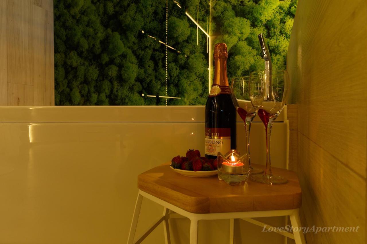 Luxury Apartments «Love Story» イヴァーノ＝フランキーウシク エクステリア 写真