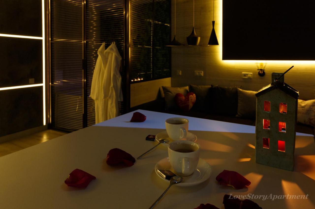 Luxury Apartments «Love Story» イヴァーノ＝フランキーウシク エクステリア 写真